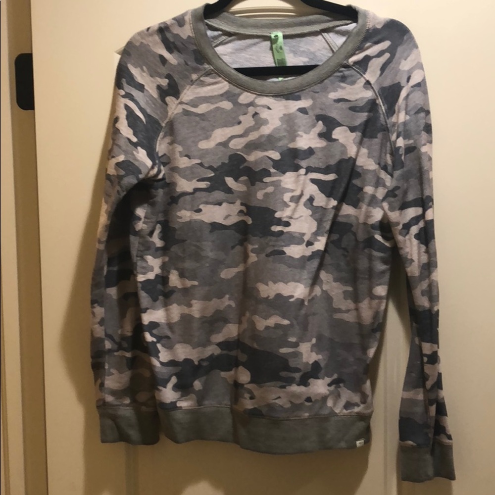 Camo sweatshirt